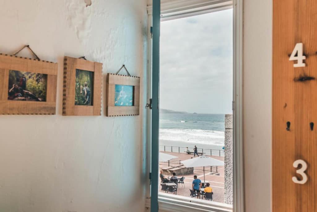 La Ventana Azul Surf Hostel 大加那利岛拉斯帕尔马斯 外观 照片