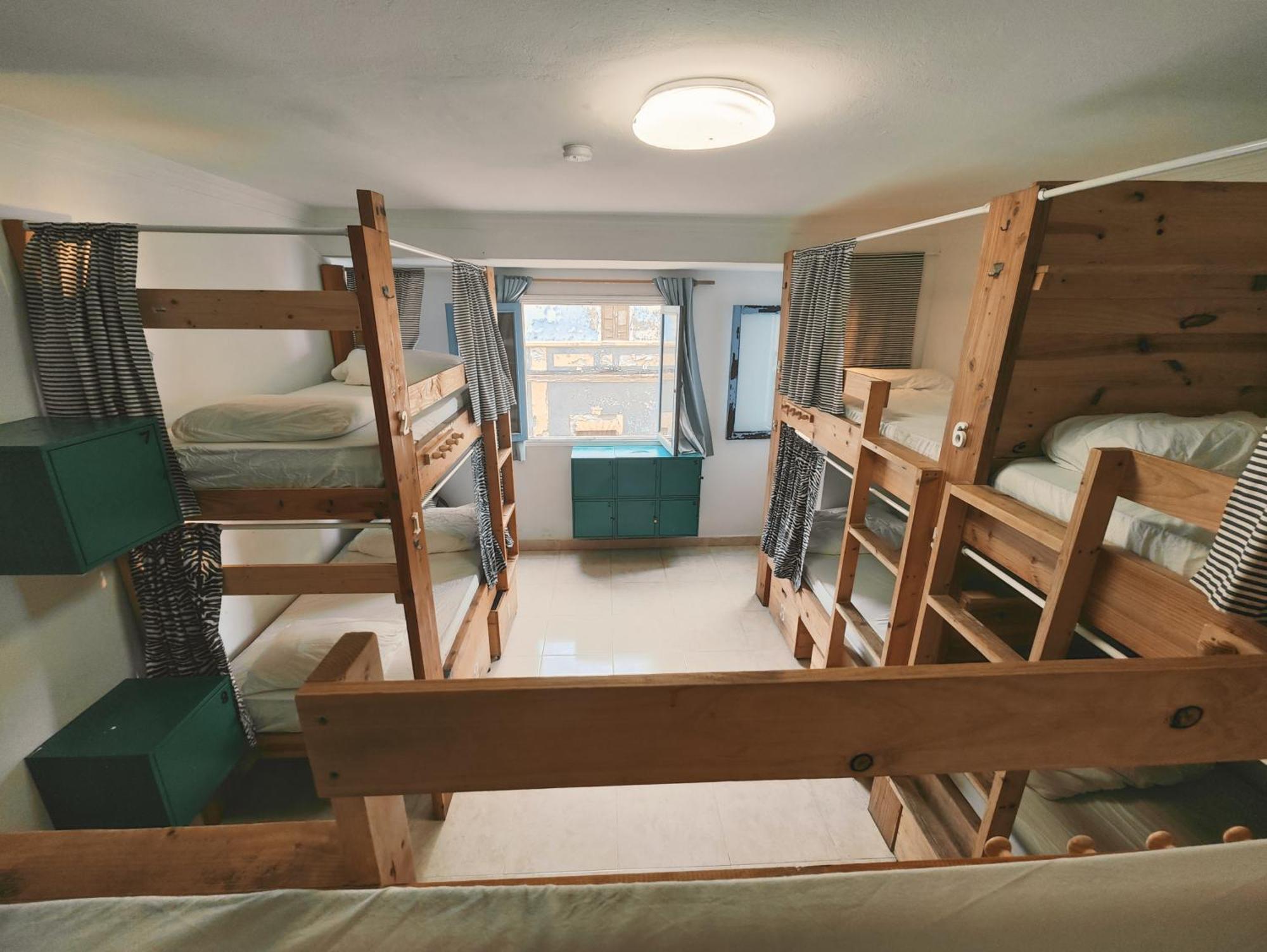 La Ventana Azul Surf Hostel 大加那利岛拉斯帕尔马斯 外观 照片