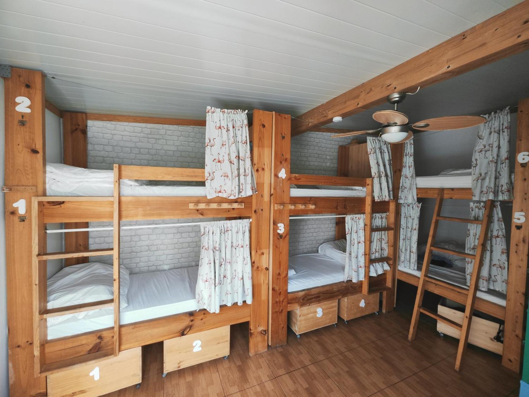 La Ventana Azul Surf Hostel 大加那利岛拉斯帕尔马斯 外观 照片